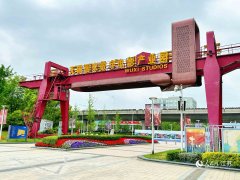 ”亿和水景拍摄行政部司理张婷引见
